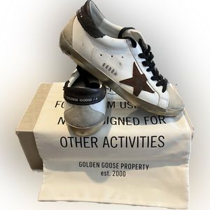 Golden Goose Super-Star with brown star and black leather heel tab